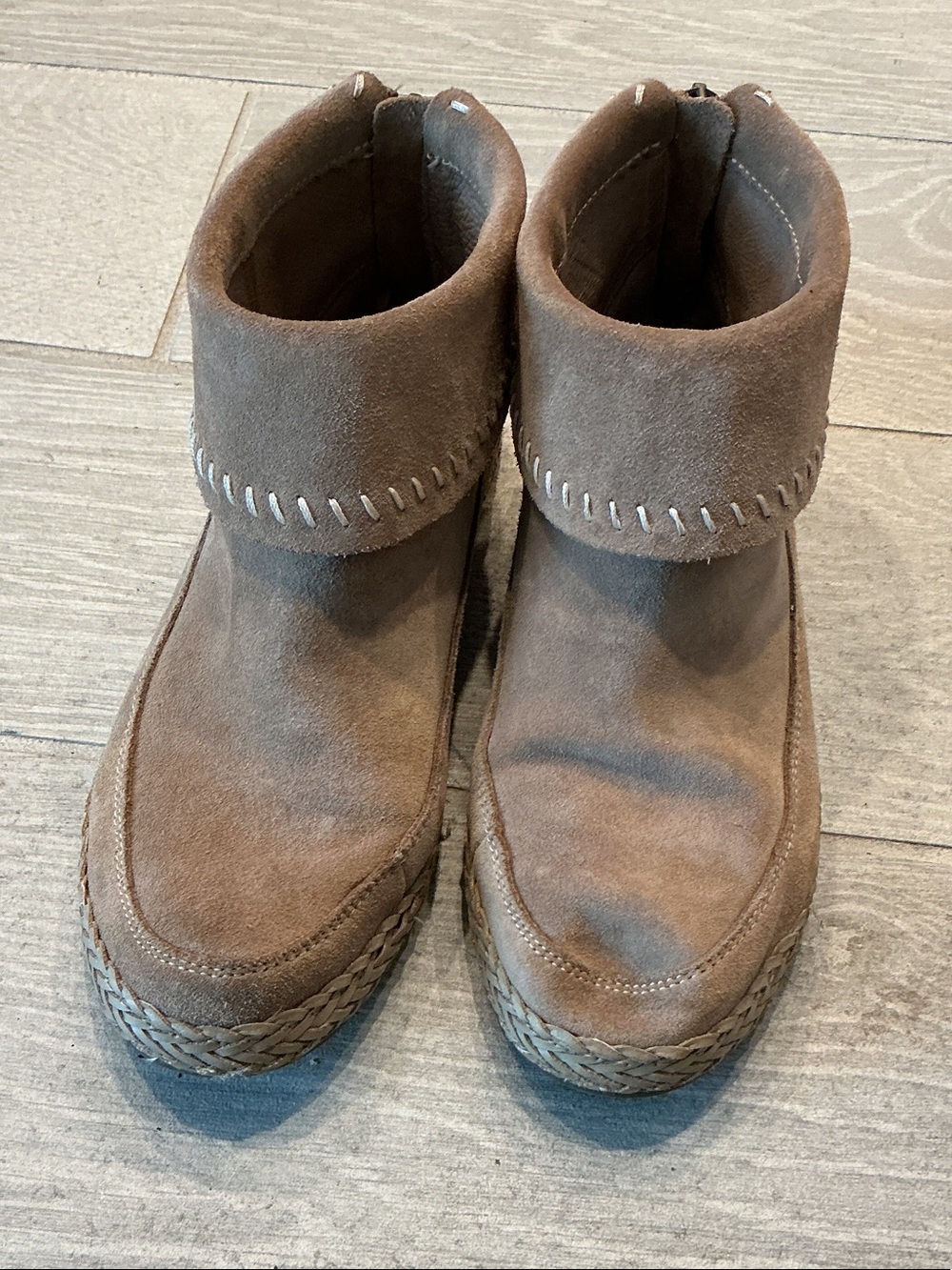 UGG Varney Brown Suede Ankle Boots with Braided Sole Back Zip Women’s Sz 7